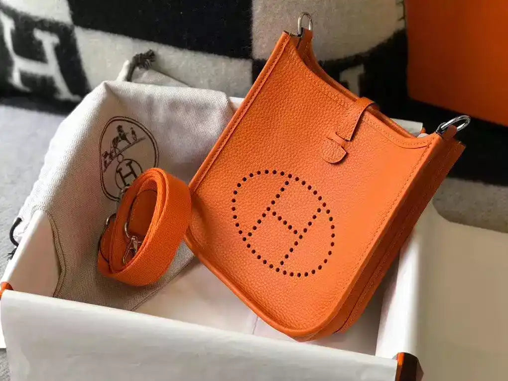 Hermes Evelyne III TPM Bag In Orange Clemence Leather – HW051