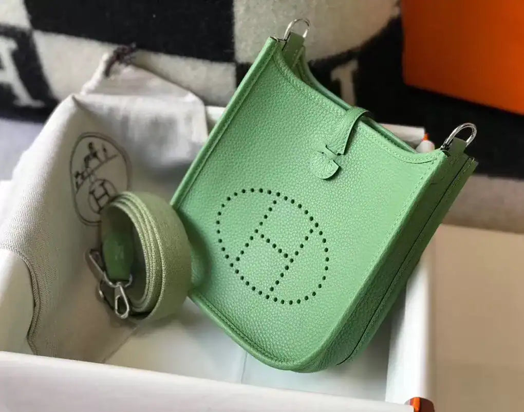 Hermes Evelyne III TPM Bag In Vert Criquet Clemence Leather – HW055