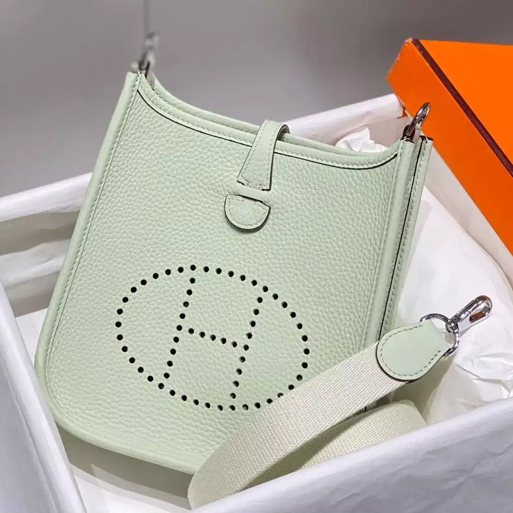 Hermes Evelyne III TPM Bag In Vert Fizz Clemence Leather – HW044