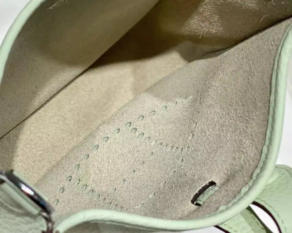 Hermes Evelyne III TPM Bag In Vert Fizz Clemence Leather – HW044