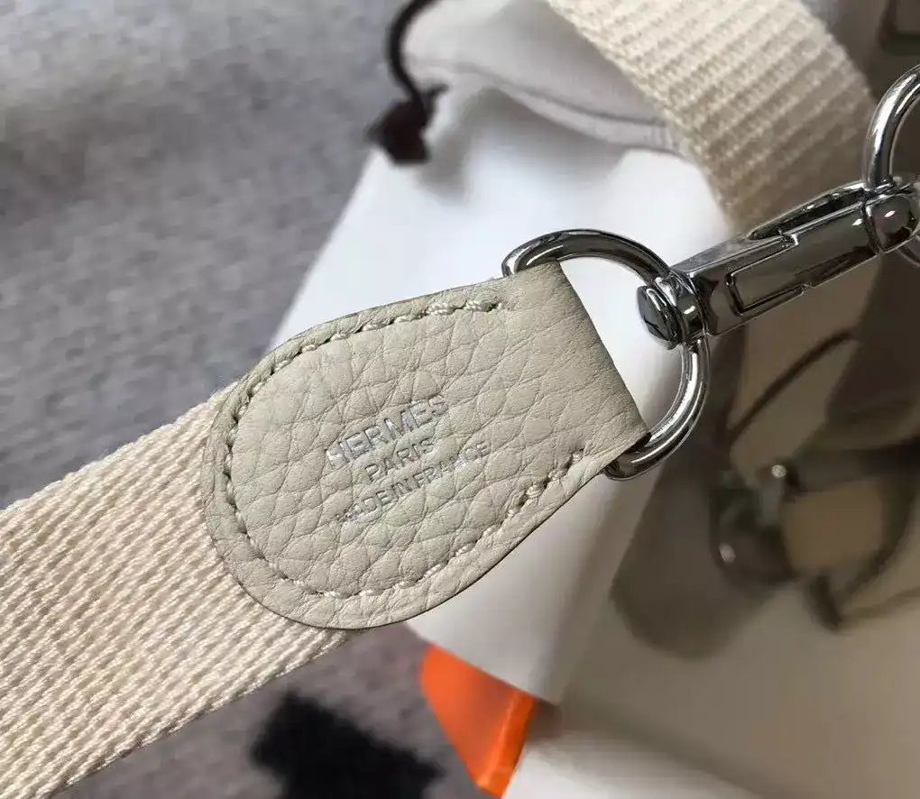 Hermes Evelyne III TPM Bag In beton Clemence Leather – HW054