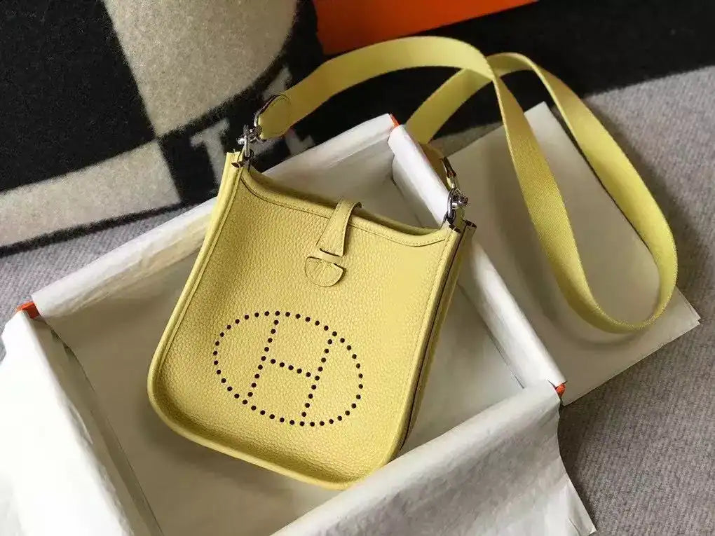 Hermes Evelyne III TPM Mini Bag In Jaune Poussin Clemence Leather – HW046