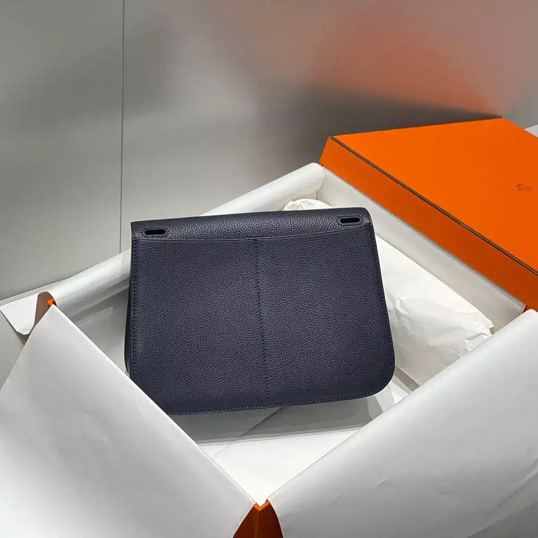 Hermes Halzan 25 Bag in Blue Nuit Clemence Leather – HW094