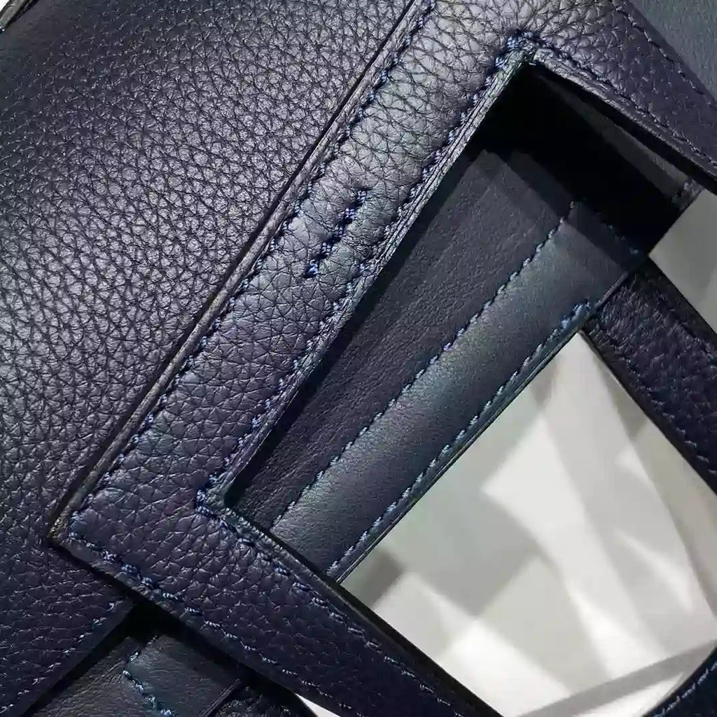 Hermes Halzan 25 Bag in Blue Nuit Clemence Leather – HW094