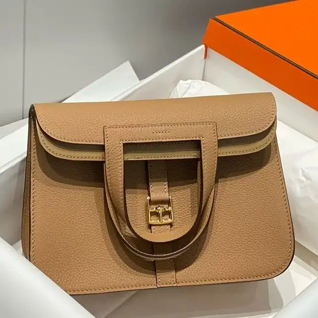 Hermes Halzan 25 Bag in Chai Clemence Leather – HW093
