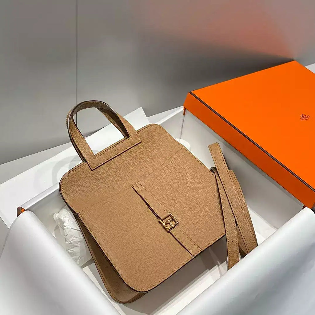 Hermes Halzan 25 Bag in Chai Clemence Leather – HW093