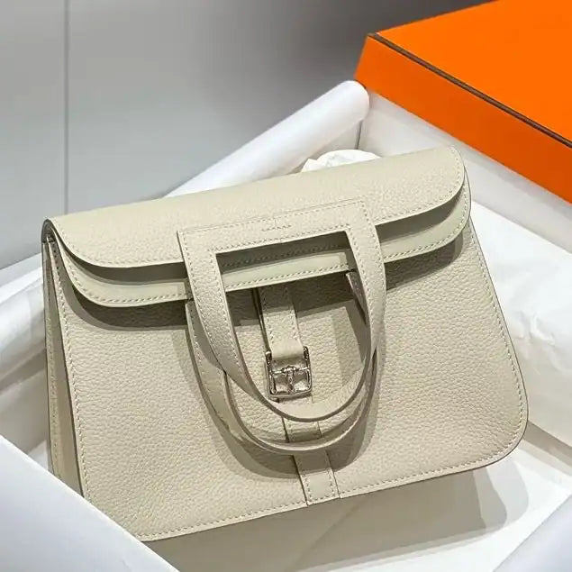 Hermes Halzan 25 Bag in Craie Clemence Leather – HW092