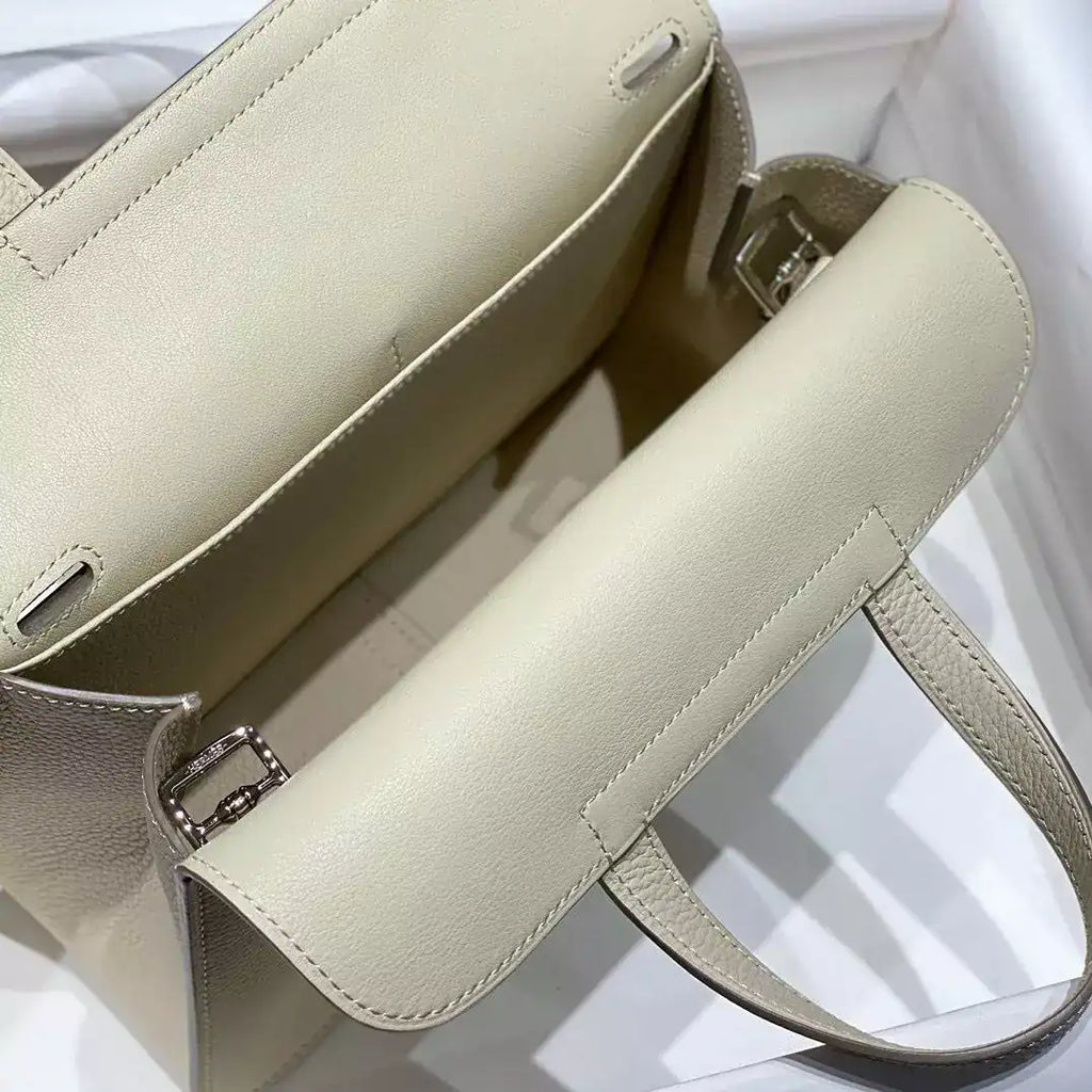 Hermes Halzan 25 Bag in Craie Clemence Leather – HW092