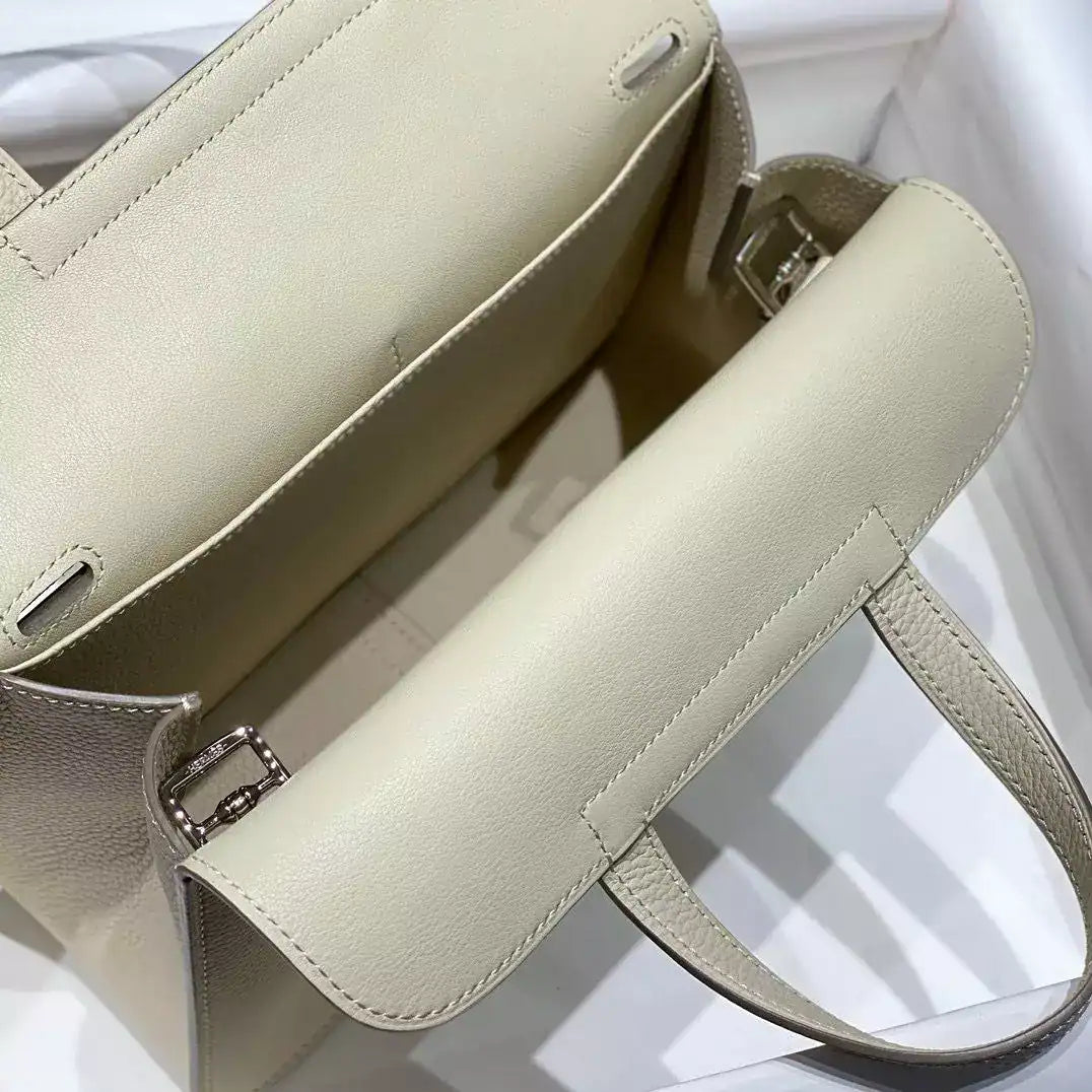 Hermes Halzan 25 Bag in Craie Clemence Leather – HW092