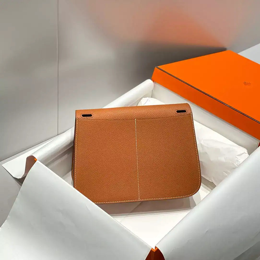 Hermes Halzan 25 Bag in Gold Clemence Leather – HW087