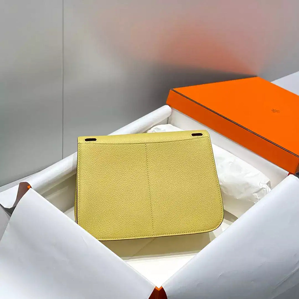 Hermes Halzan 25 Bag in Jaune Poussin Clemence Leather – HW089