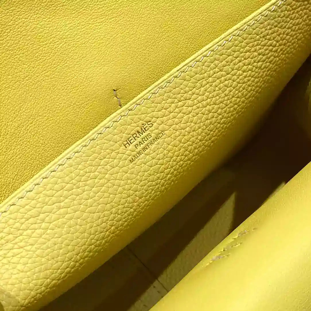 Hermes Halzan 25 Bag in Jaune Poussin Clemence Leather – HW089