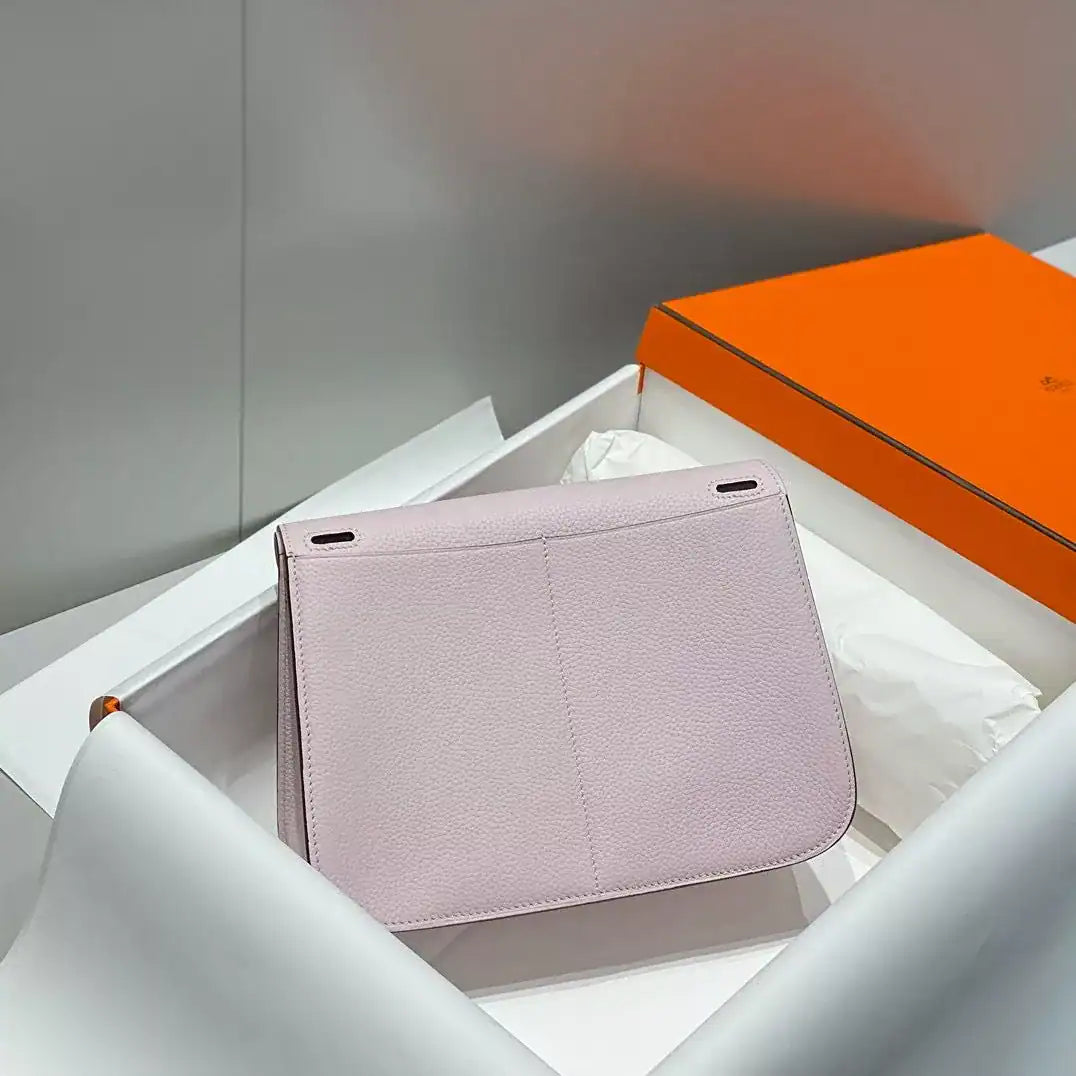 Hermes Halzan 25 Bag in Mauve Pale Clemence Leather – HW084