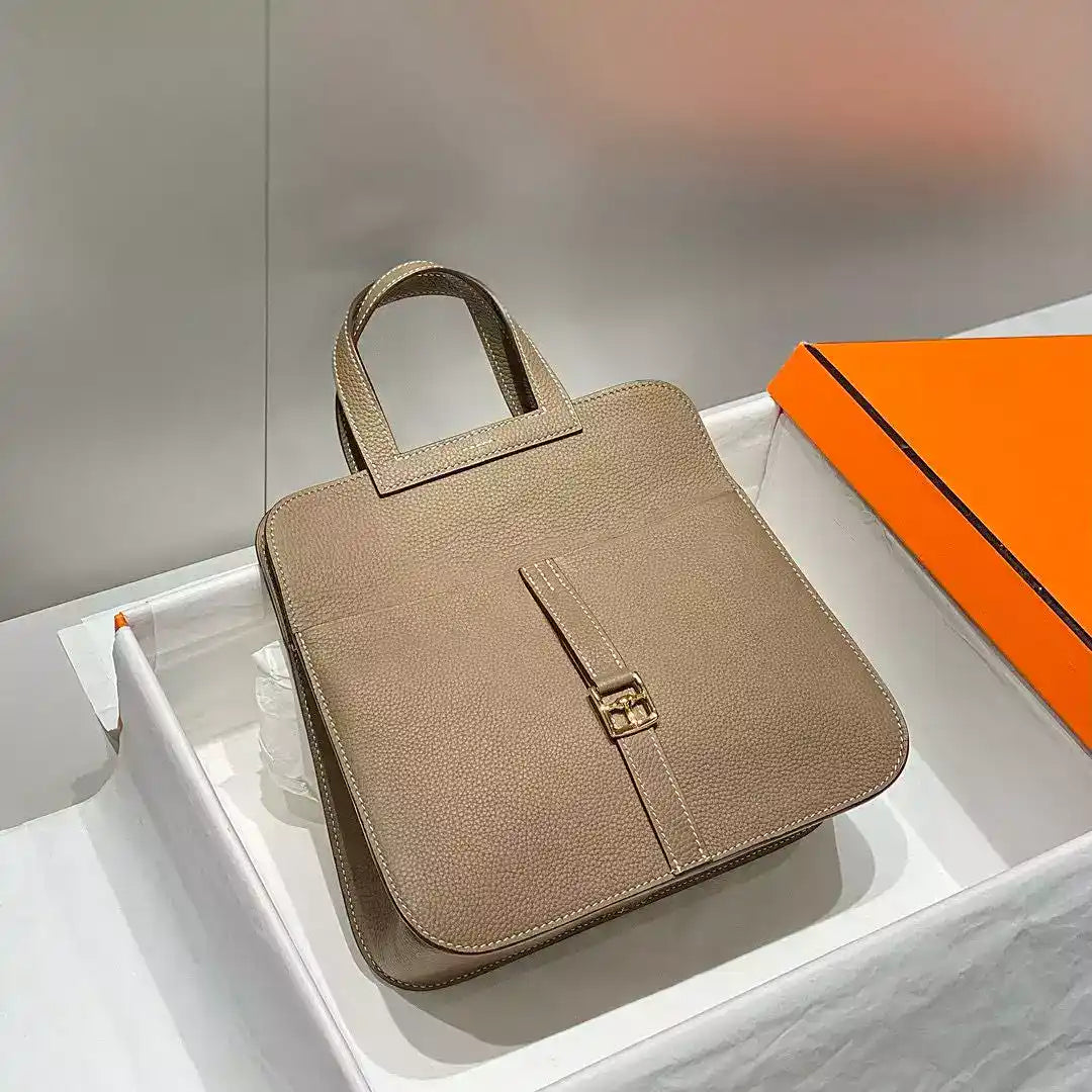 Hermes Halzan 25 Bag in Taupe Clemence Leather – HW085