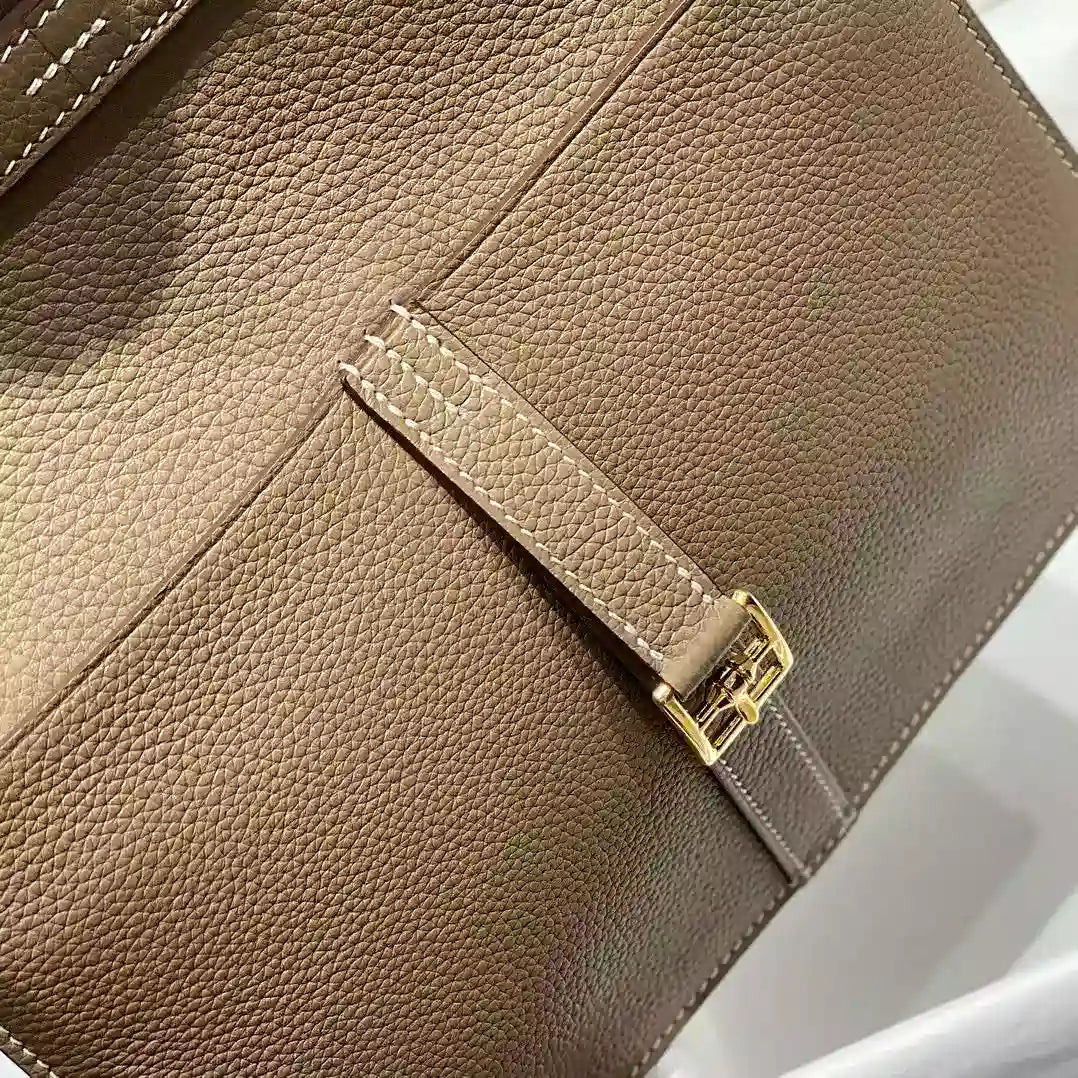 Hermes Halzan 25 Bag in Taupe Clemence Leather – HW085