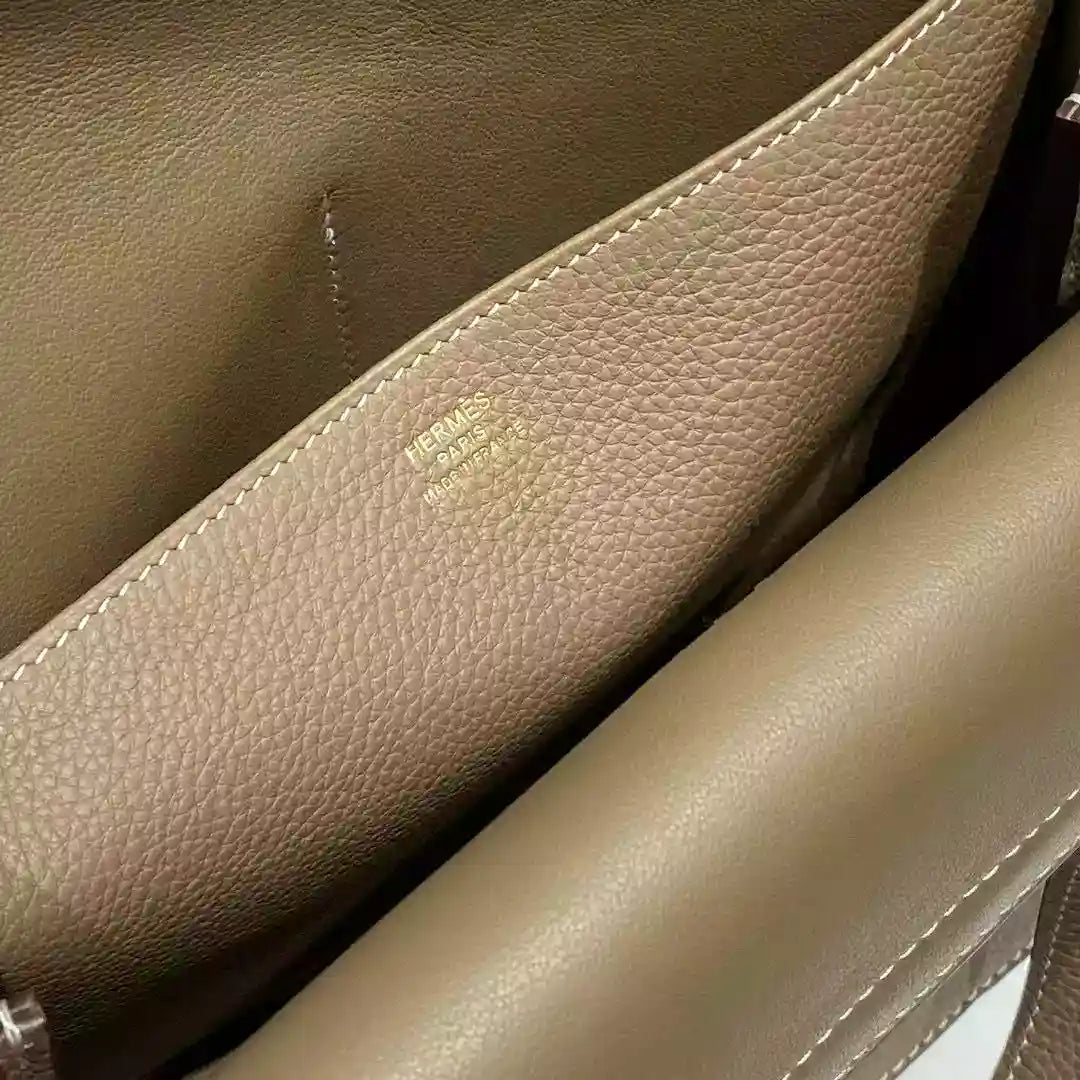 Hermes Halzan 25 Bag in Taupe Clemence Leather – HW085