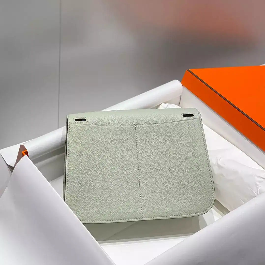 Hermes Halzan 25 Bag in Vert Fizz Clemence Leather – HW086