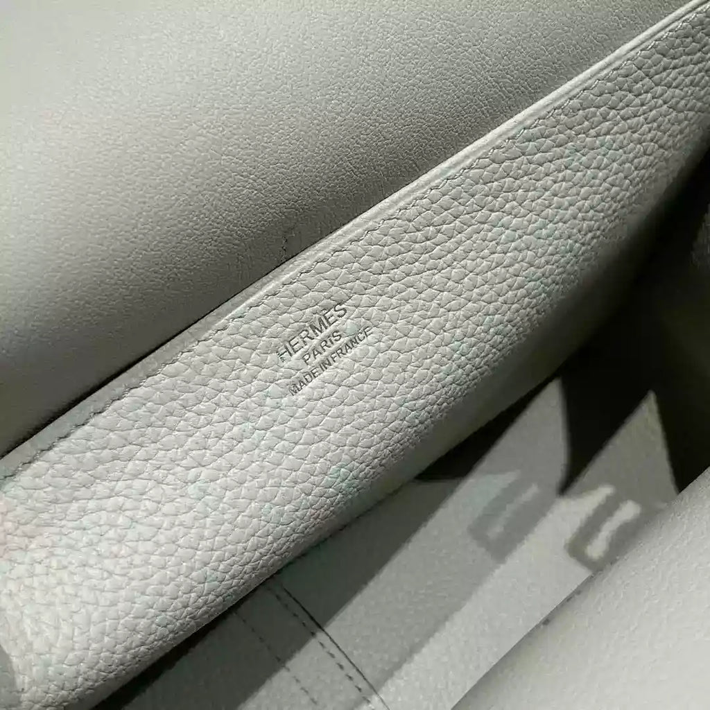 Hermes Halzan 25 Bag in Vert Fizz Clemence Leather – HW086