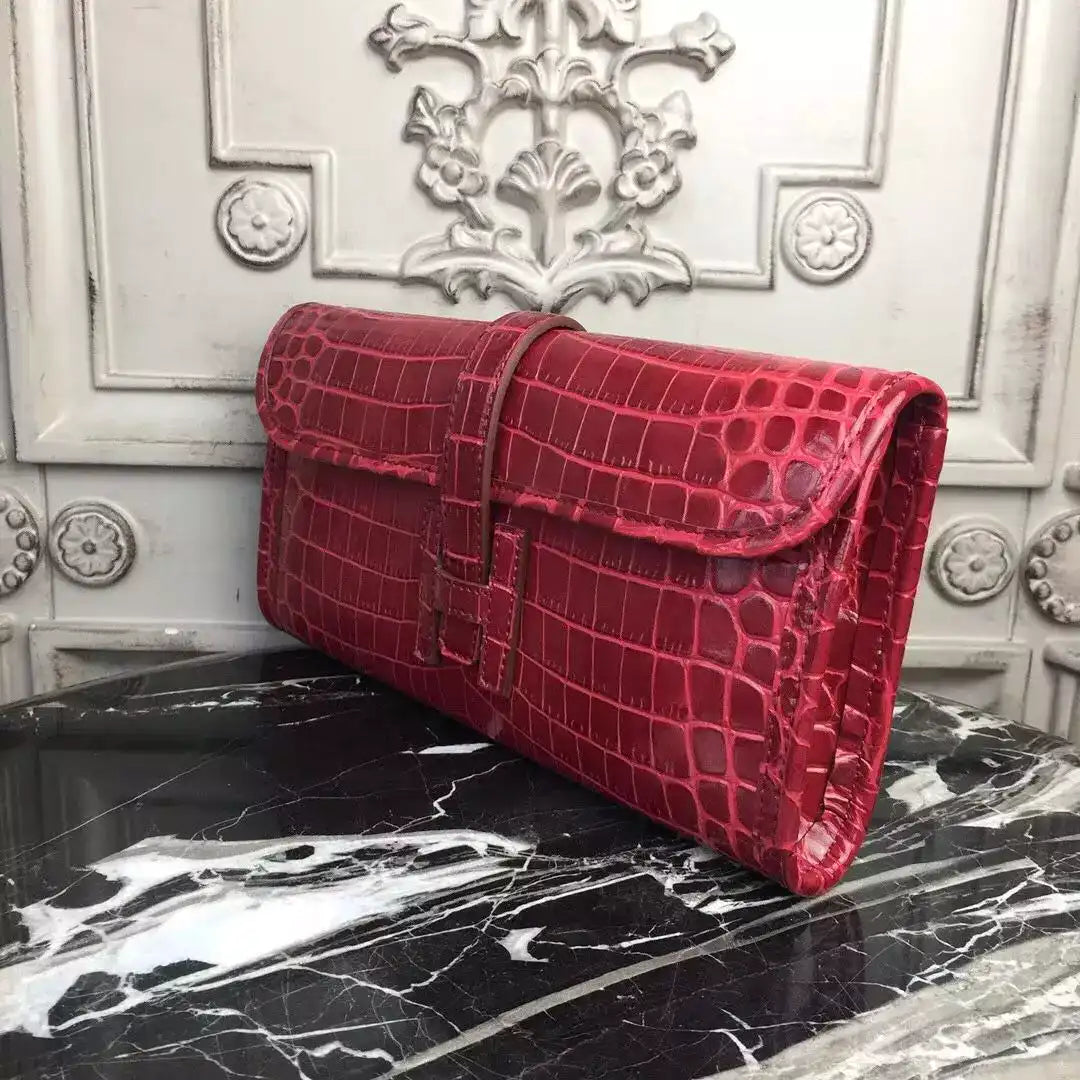 Hermes Jige Elan 29 Clutch In Dark Red Crocodile Leather – HW107