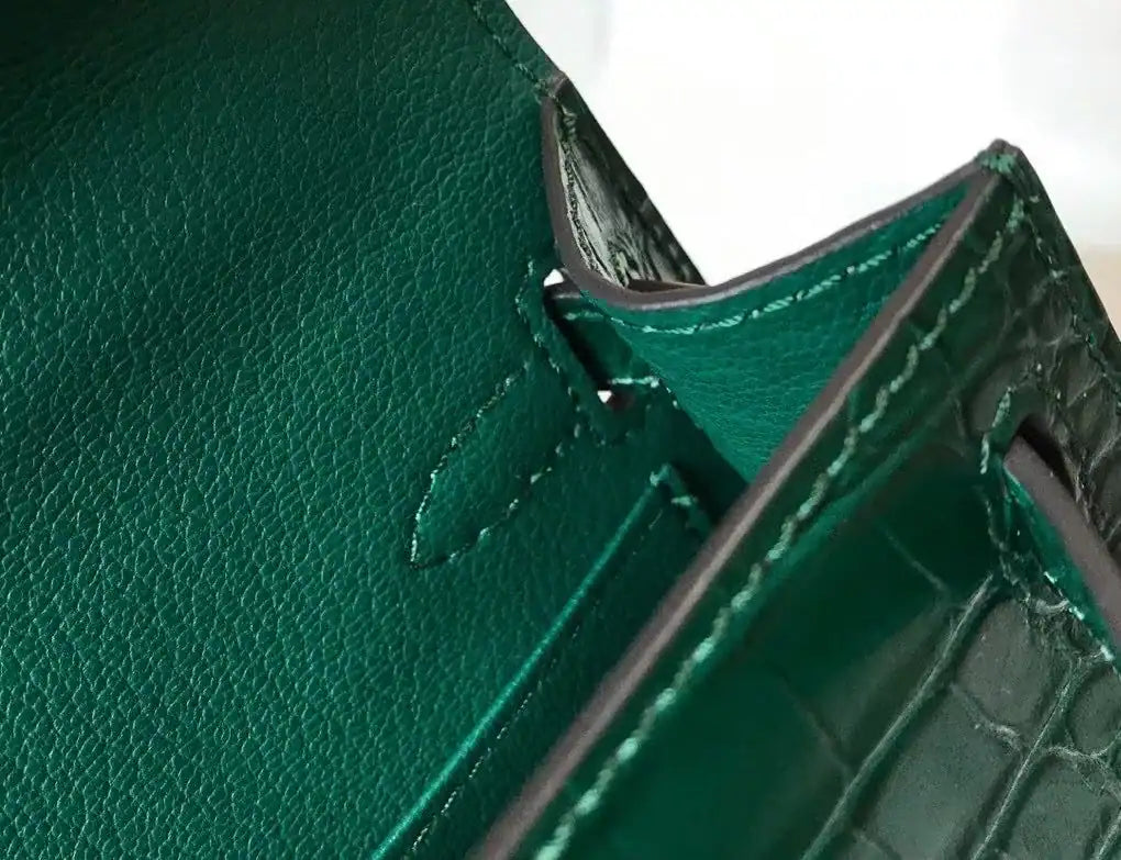Hermes Kelly Mini II Bag In Green Embossed Crocodile Leather – HW130