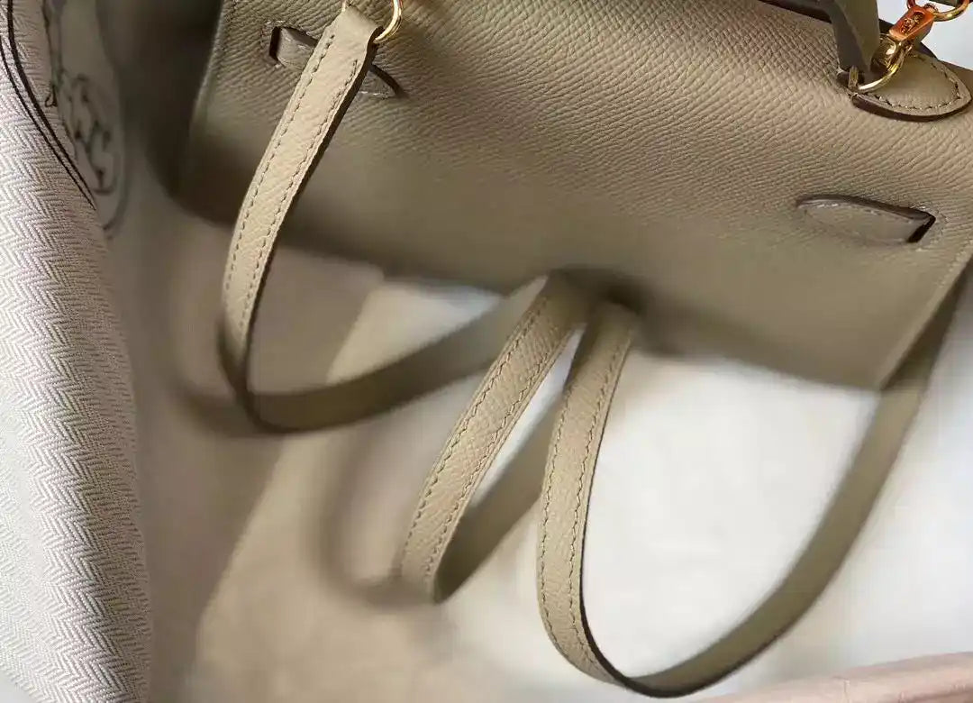Hermes Kelly Mini II Bag In Gris Tourterelle Epsom Leather GHW – HW118