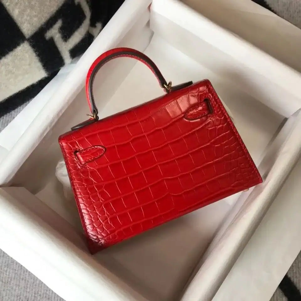 Hermes Kelly Mini II Bag In Red Embossed Crocodile Leather – HW134