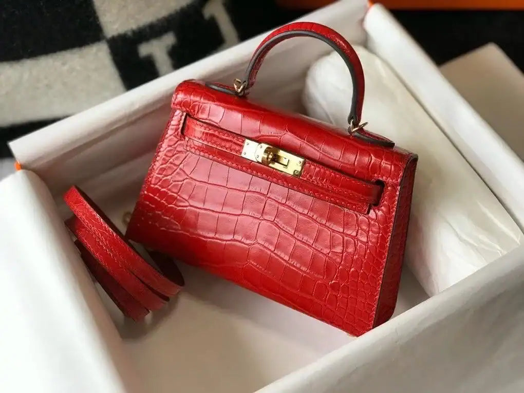 Hermes Kelly Mini II Bag In Red Embossed Crocodile Leather – HW134