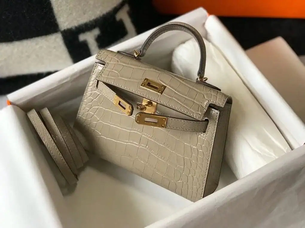 Hermes Kelly Mini II Bag In Taupe Embossed Crocodile Leather – HW133