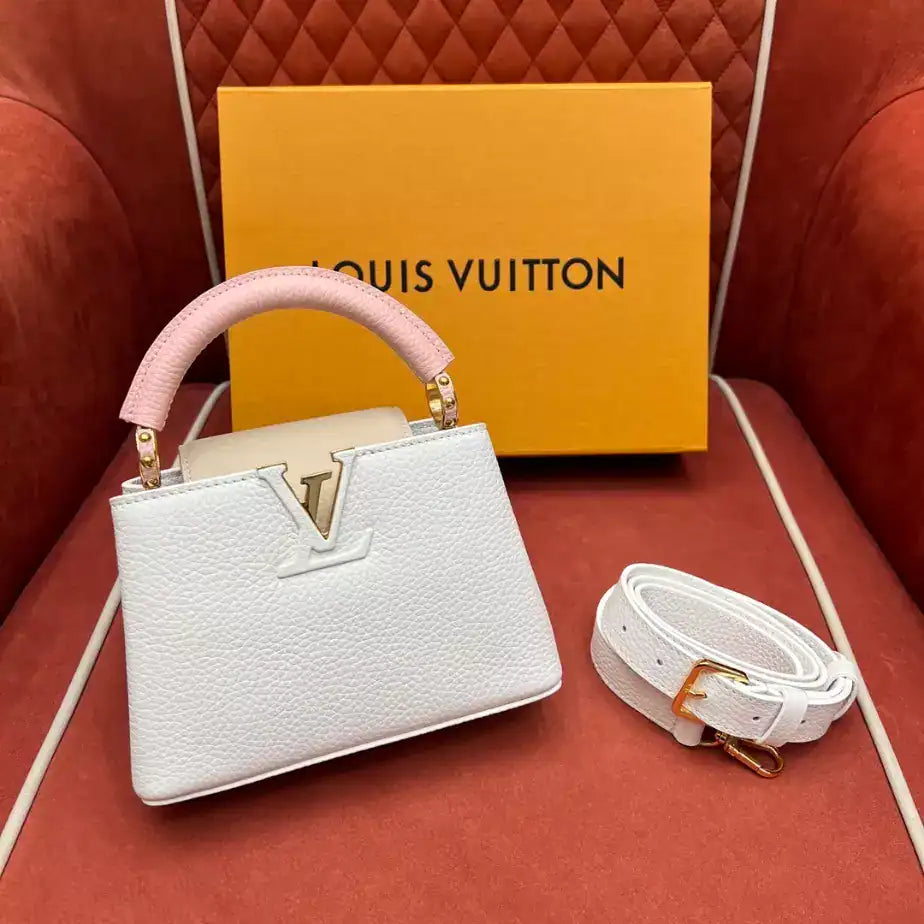 Louis Vuitton Capucines BB Handbag – LW470