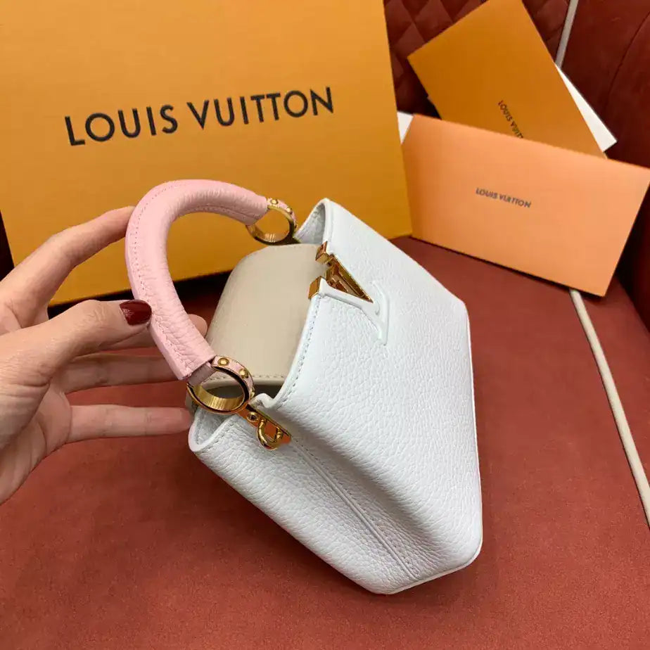 Louis Vuitton Capucines BB Handbag – LW470