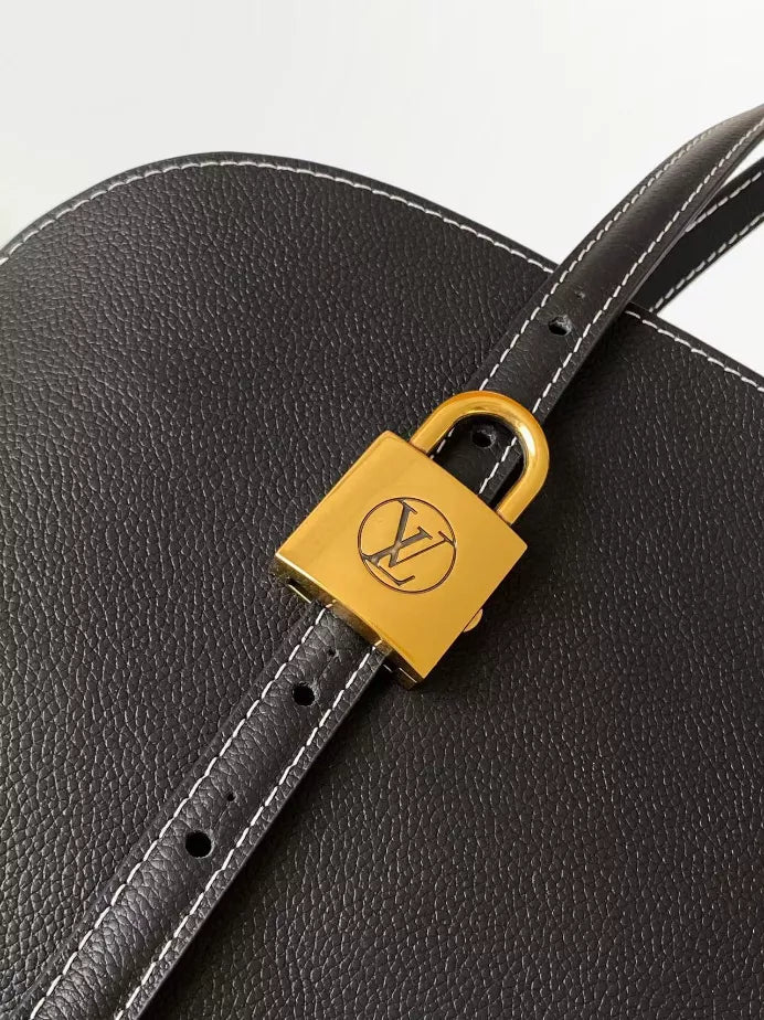 Louis Vuitton Low Key Duffle Tote – LW476