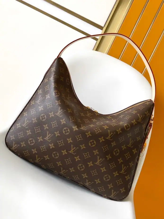 Louis Vuitton Slouchy MM – LW462