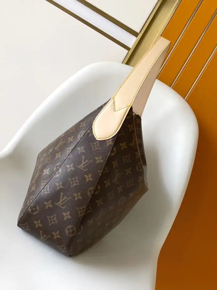Louis Vuitton Slouchy MM – LW462
