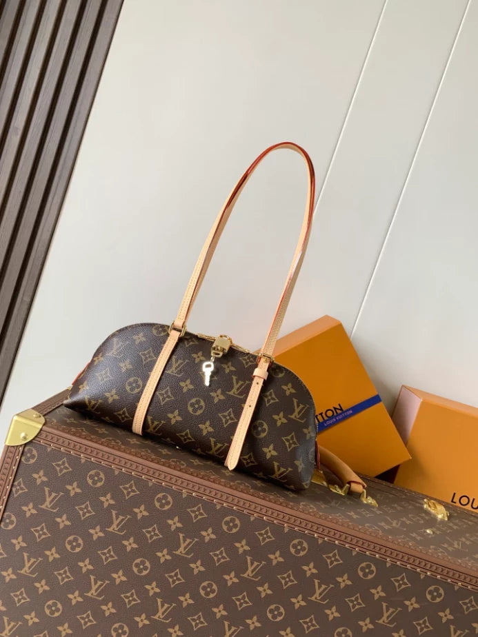 Louis Vuitton Squire East West – LW473