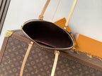 Louis Vuitton Squire East West – LW473