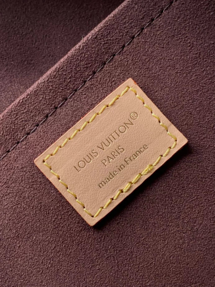 Louis Vuitton Squire East West – LW473