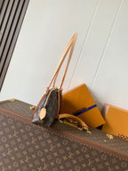 Louis Vuitton Squire East West – LW473