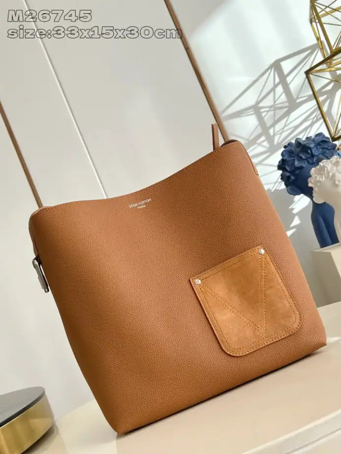 Louis Vuitton Verso Tote Bag – LW460