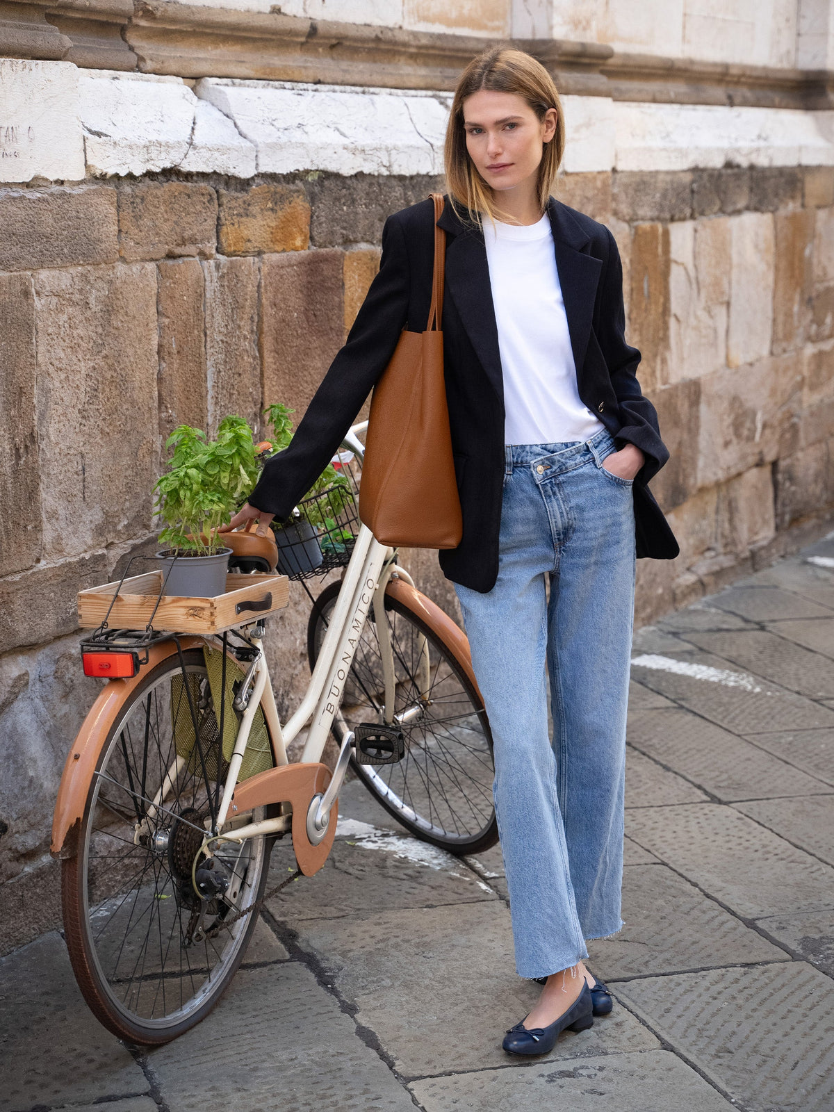 The Lola Grande Tote