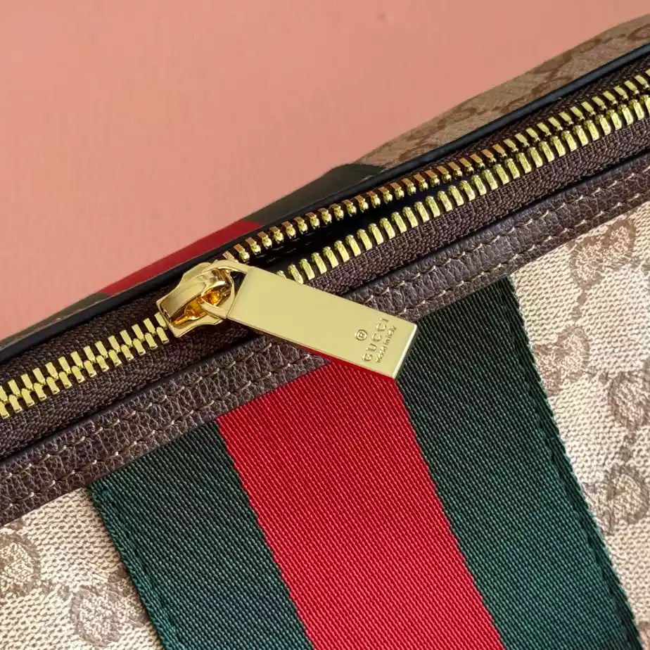GUCCI ESSENCE CLASSIC GG CANVAS TOILETRY BAG IN BROWN – BG165