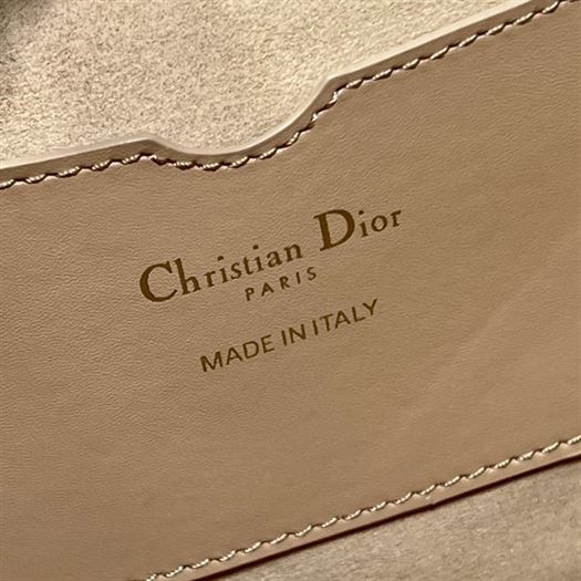 DIOR 30 MONTAIGNE AVENUE BAG BEIGE BOX CALFSKIN – DOB105