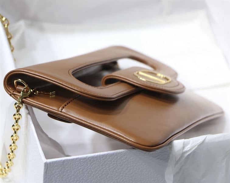 DIOR AUTHENTICATED AVENUE HANDBAG LEATHER BROWN – DOB115
