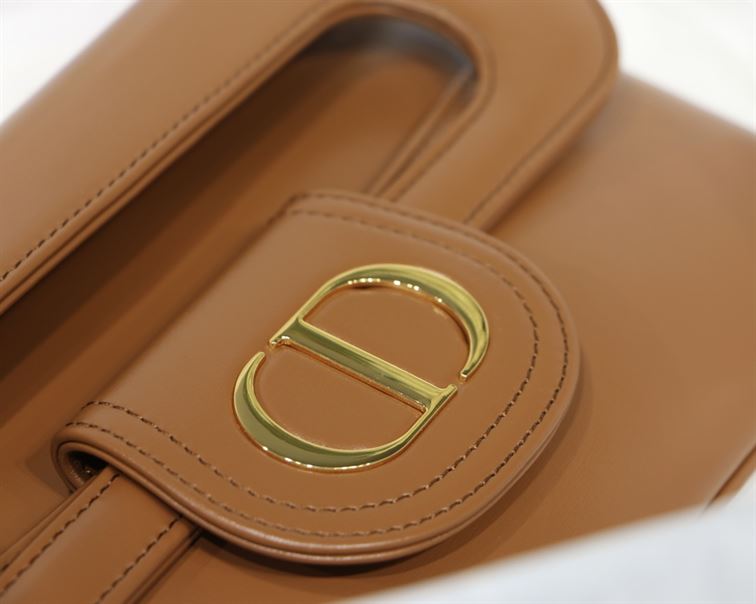 DIOR AUTHENTICATED AVENUE HANDBAG LEATHER BROWN – DOB115