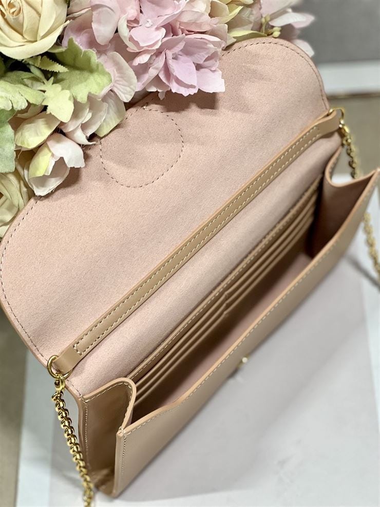 DIOR BOBBY EAST-WEST POUCH WITH CHAIN BEIGE SMOOTH CALFSKIN – DOB101