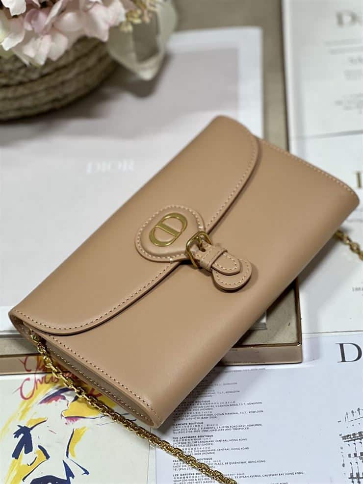 DIOR BOBBY EAST-WEST POUCH WITH CHAIN BEIGE SMOOTH CALFSKIN – DOB101