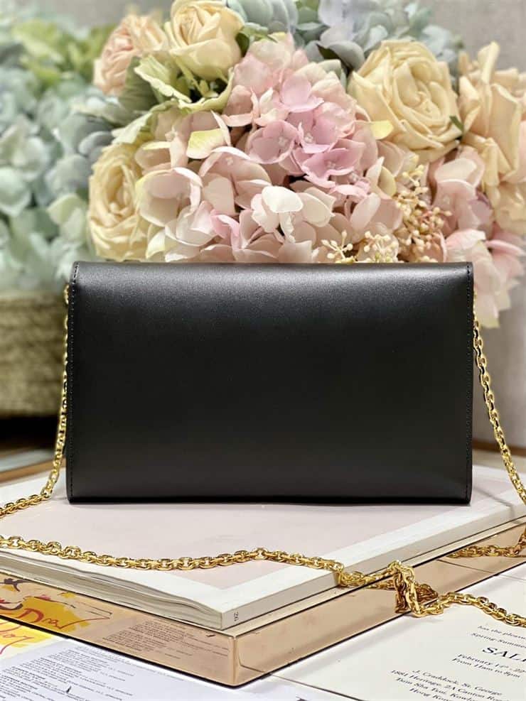DIOR BOBBY EAST-WEST POUCH WITH CHAIN BLACK SMOOTH CALFSKIN – DOB098