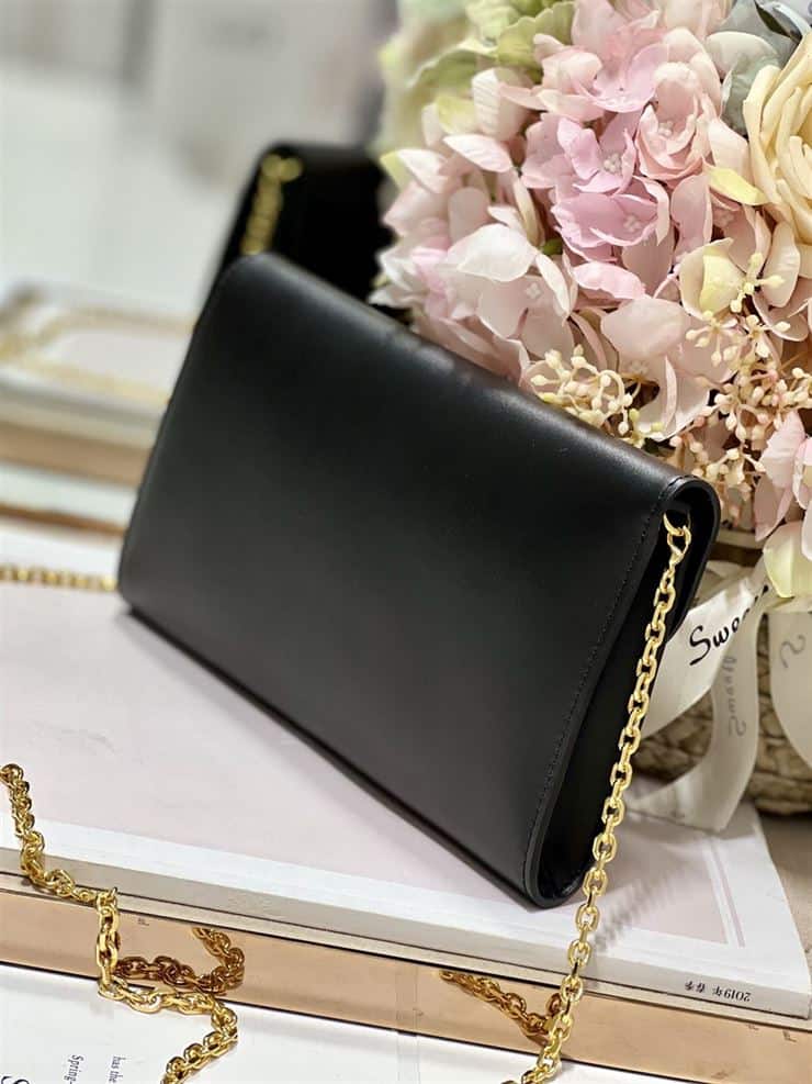 DIOR BOBBY EAST-WEST POUCH WITH CHAIN BLACK SMOOTH CALFSKIN – DOB098