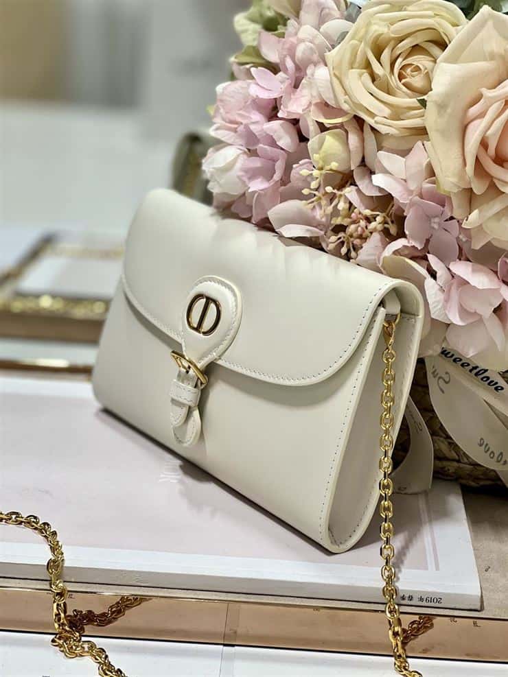 DIOR BOBBY EAST-WEST POUCH WITH CHAIN LATTE SMOOTH CALFSKIN – DOB099