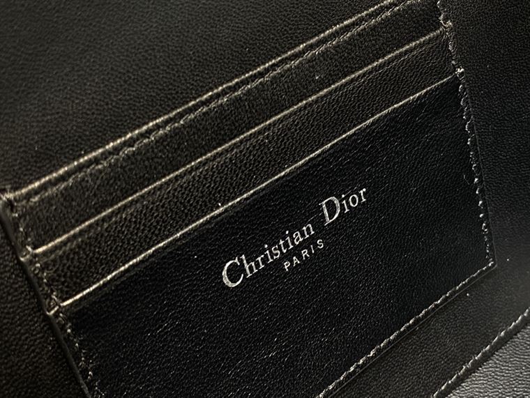 DIOR CARO BOX BAG BLACK QUILTED MACROCANNAGE CALFSKIN – DOB071