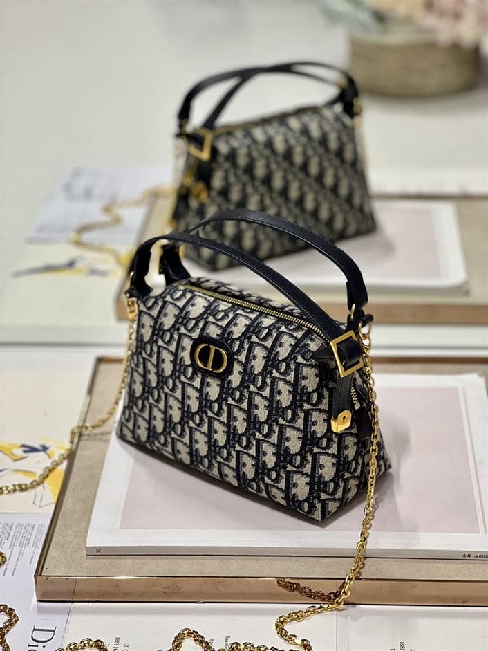 DIOR CARO D-COSY BAG BLUE DIOR OBLIQUE JACQUARD – DOB089